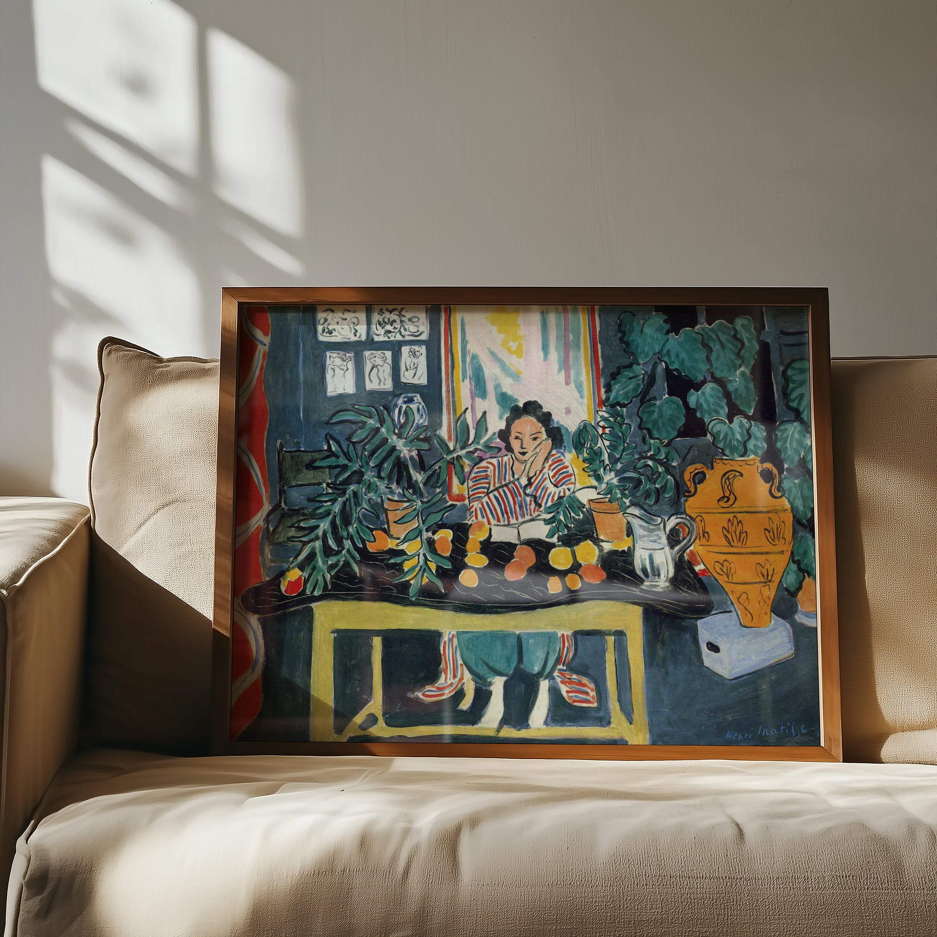 Henri Matisse - Interior with Etruscan Vase