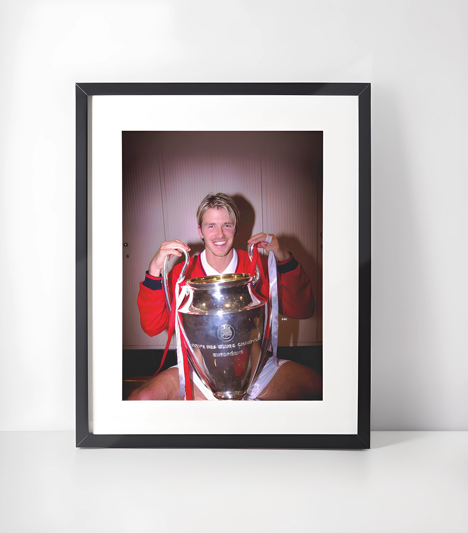 Manchester United Fotballkunst - Samling - Kunsttrykk A3+/A3 - Uten ramme #21 Beckham CL-trofè